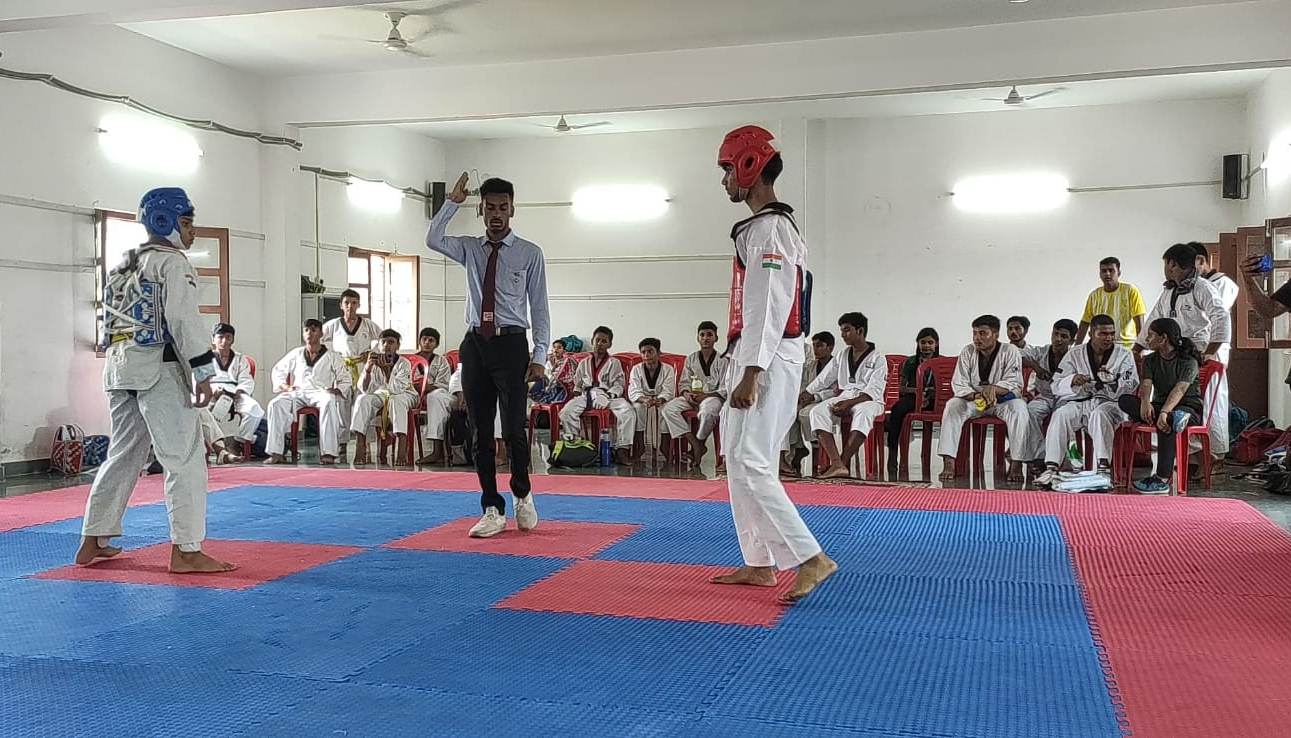 English Debate Competition